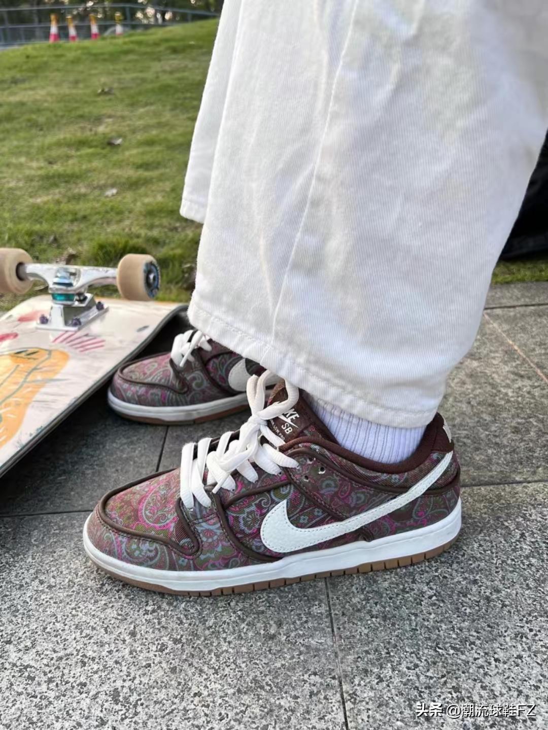dunk腰果花每双都一样吗,sbdunk棕白腰果花撕撕乐
