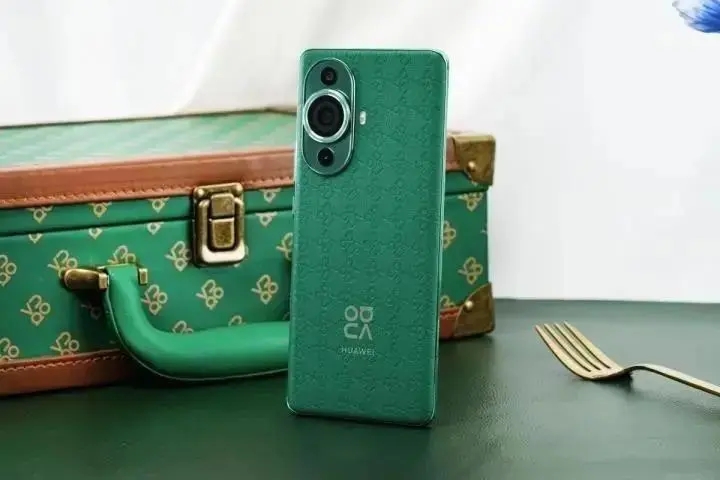 华为开始反击，512GB+6000万+鸿蒙OS3.0+昆仑玻璃，低至2779元