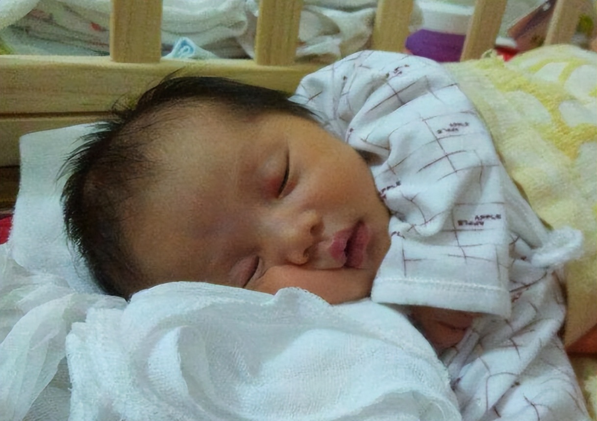 安抚奶嘴容易坏吗,安抚奶嘴什么样的好用