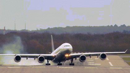 未来飞机空难自救措施,飞机空难逃生事项