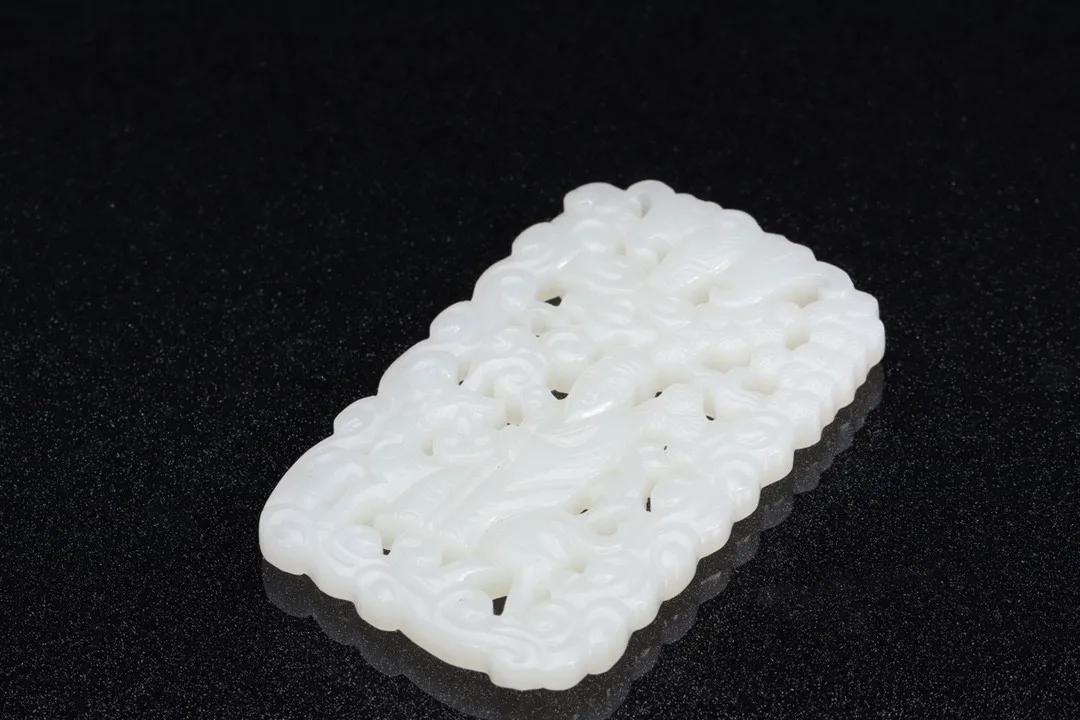 老玉镂空寿字玉佩值钱吗,和田玉青玉福禄寿牌