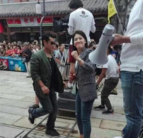 惊！王珂再次投资失败，亏损12亿，刘涛凌晨发文心态全崩