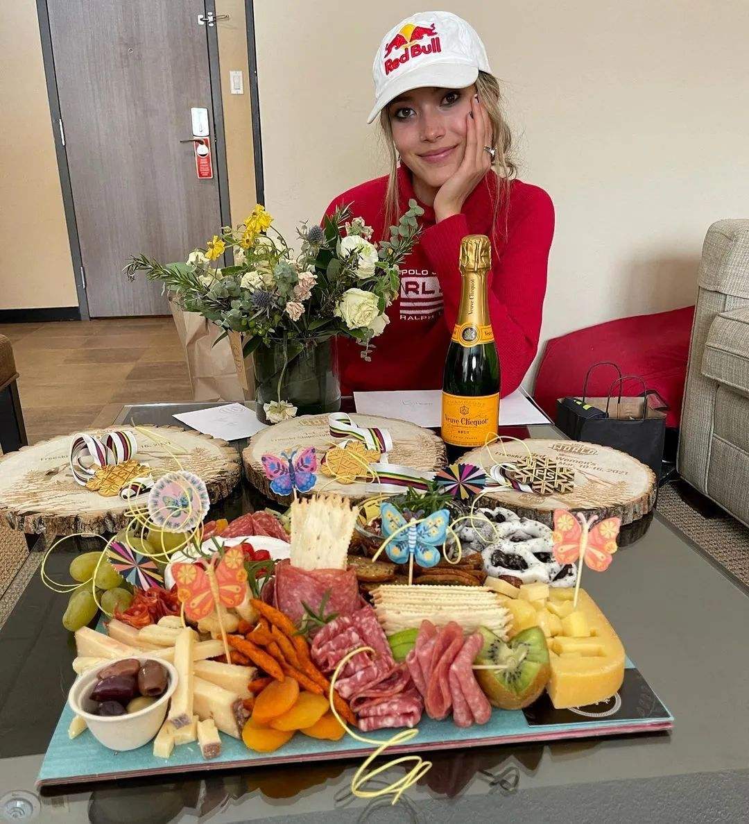 谷爱凌每晚练腹,谷爱凌练肌