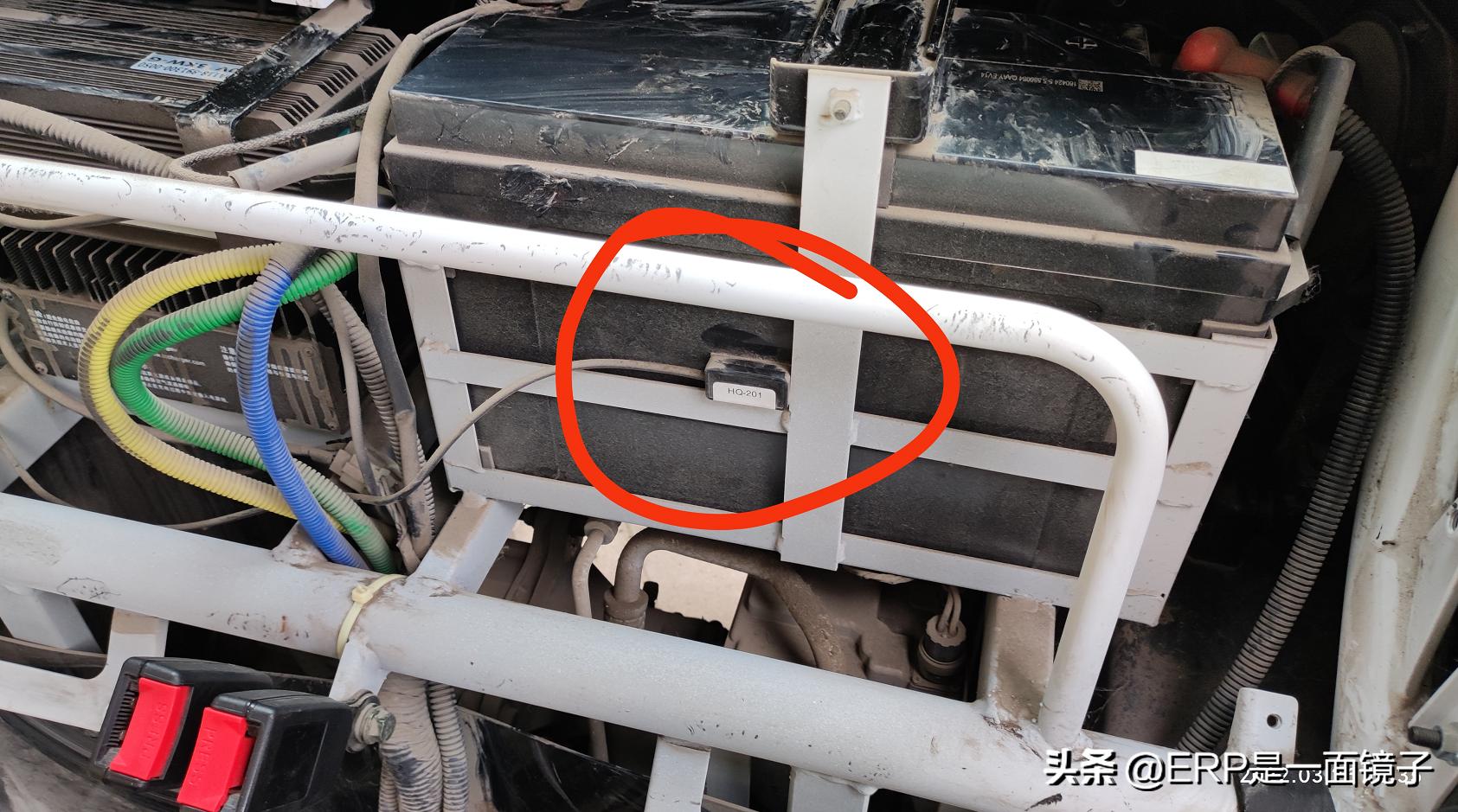 大阳巧客s2更换电瓶教程,大阳巧客c2收音机怎么拆