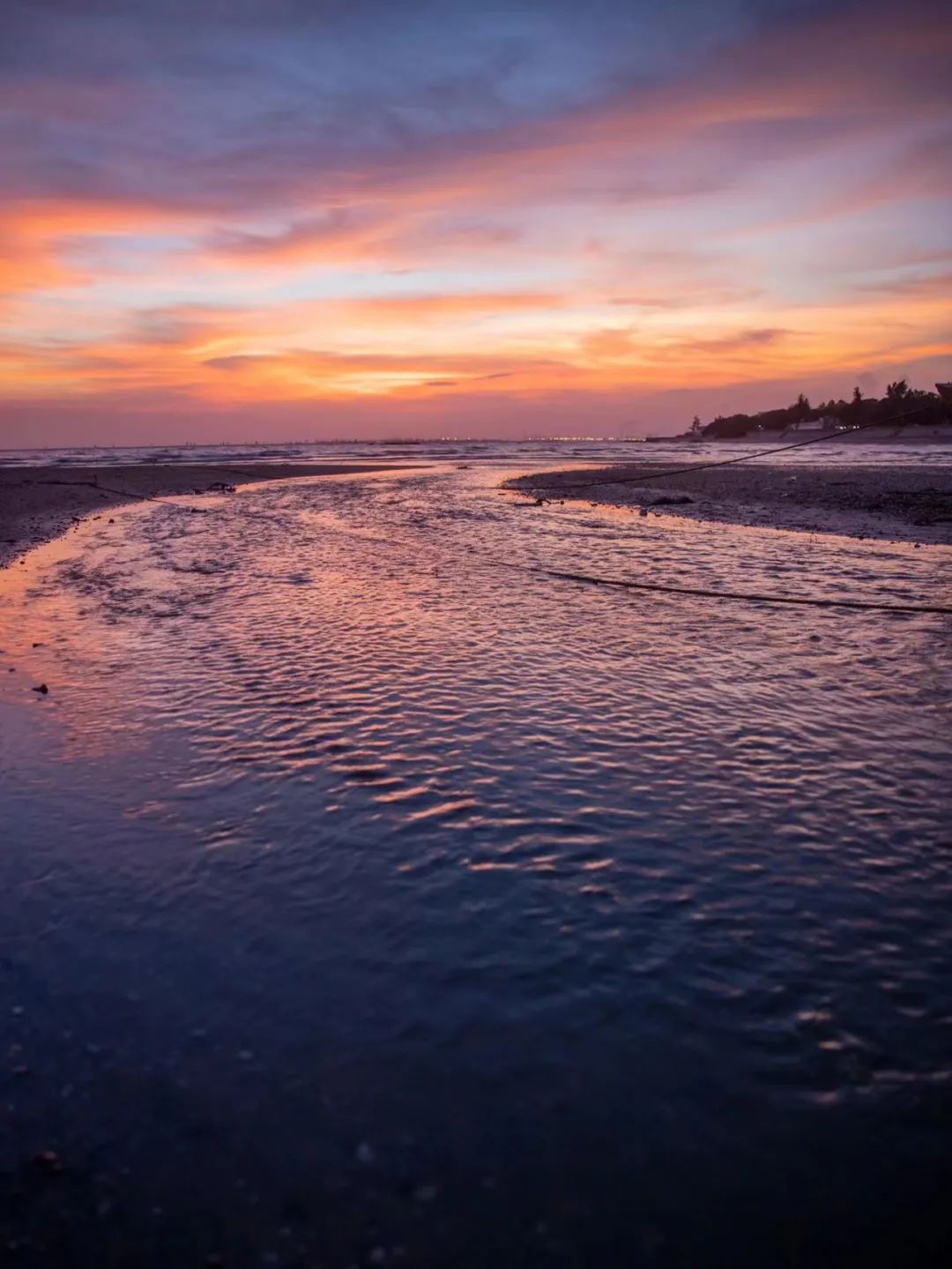 回到小县城朝九晚五,回到朝九晚五的心情说说