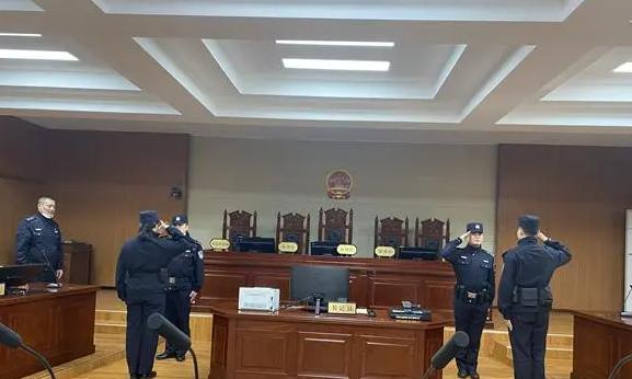 共犯的处罚根据共犯独立性,比较共犯从属理论和共犯独立理论