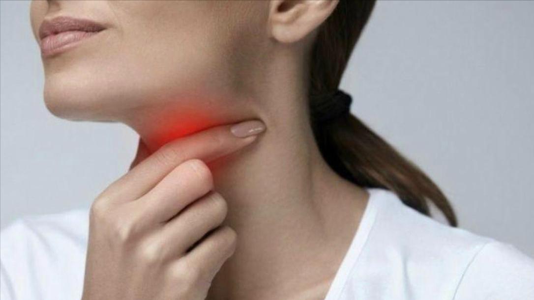 咽喉炎肺会有症状吗,如果咽喉肿痛怎么办