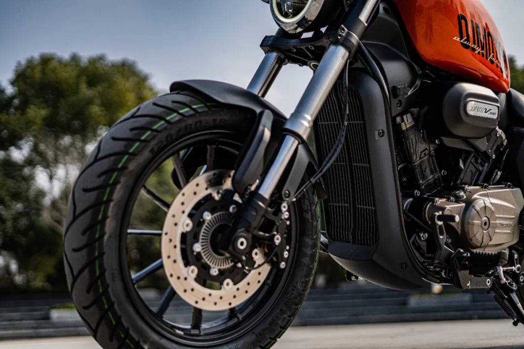 qj新闪300s测评,qjmotor300s测评