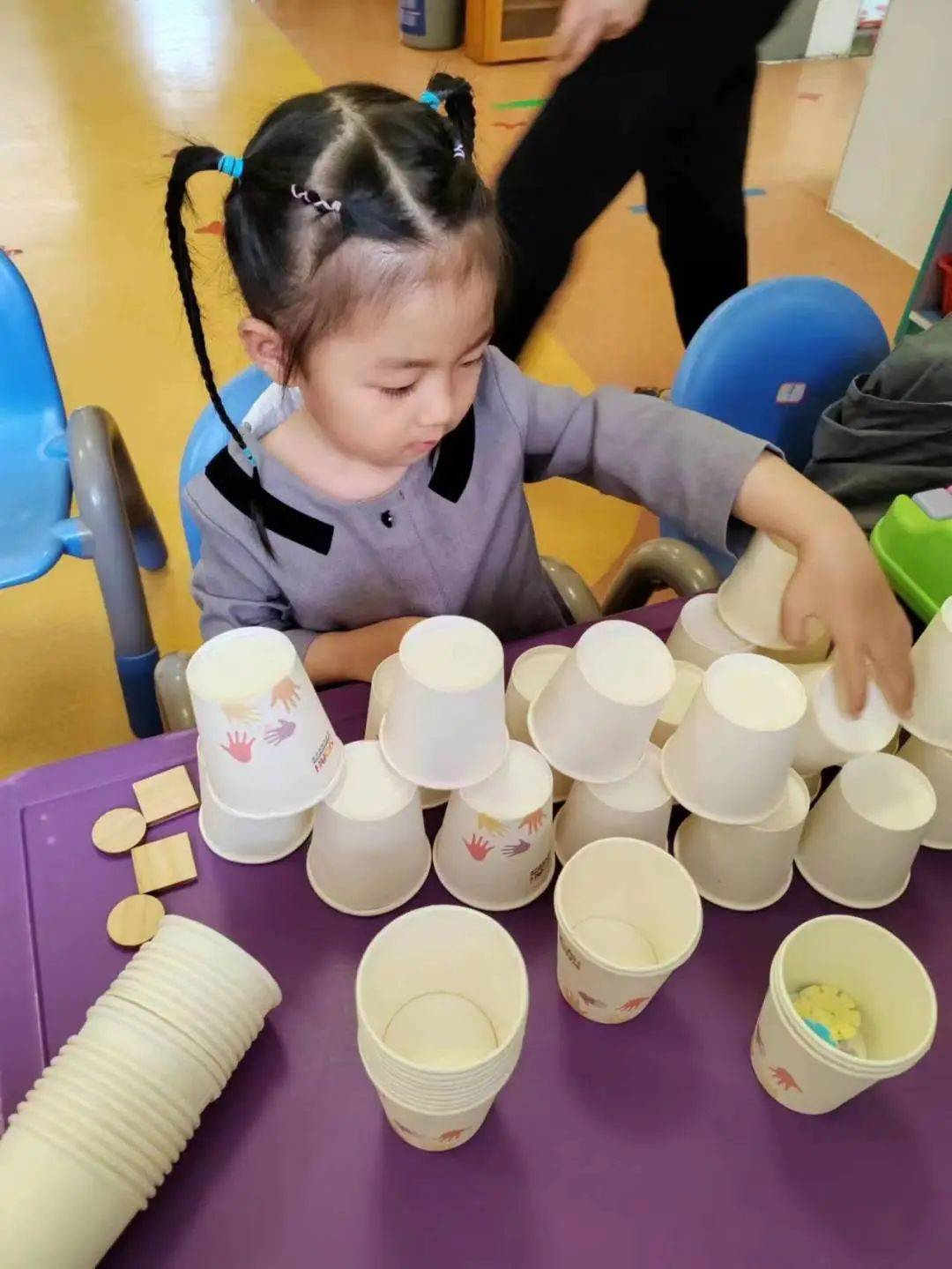 “戏”动童年，“域”见未来——诺亚舟开心果幼儿园区域活动