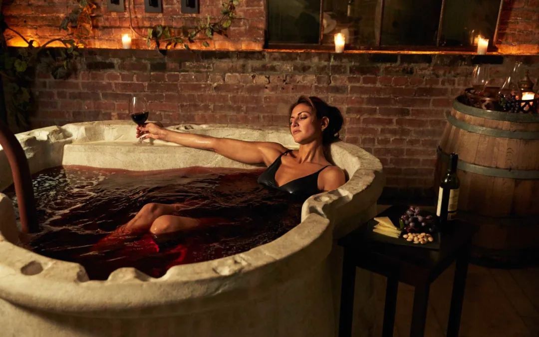 喝过的葡萄酒如何处理干净,废的葡萄酒怎么处理