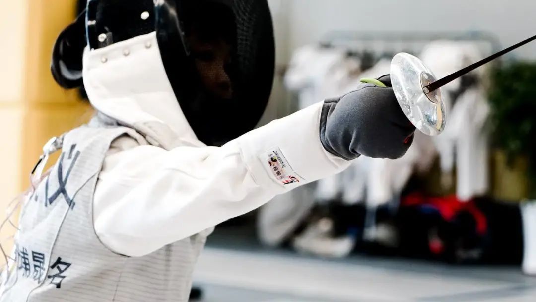 儿童击剑运动员下肢力量训练,少儿运动击剑