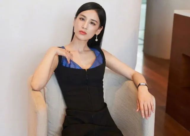 一把椅子值100万,一把椅子价值2个亿