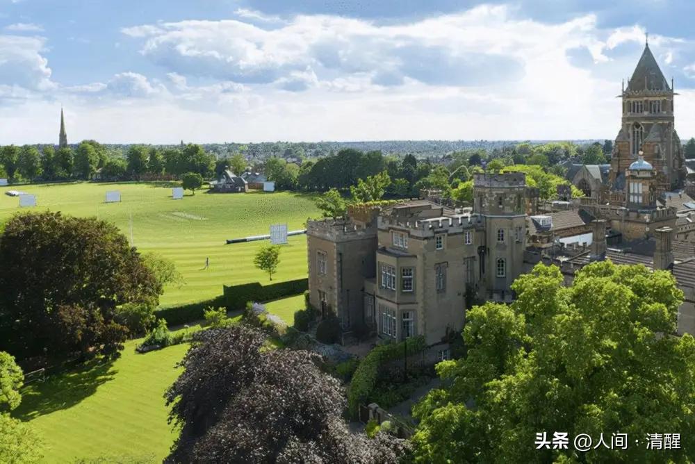 英国格罗夫纳伊顿庄园,英国格罗夫纳公爵