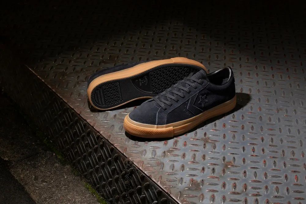 一穿就上瘾的时尚鞋,最新款的胶底鞋