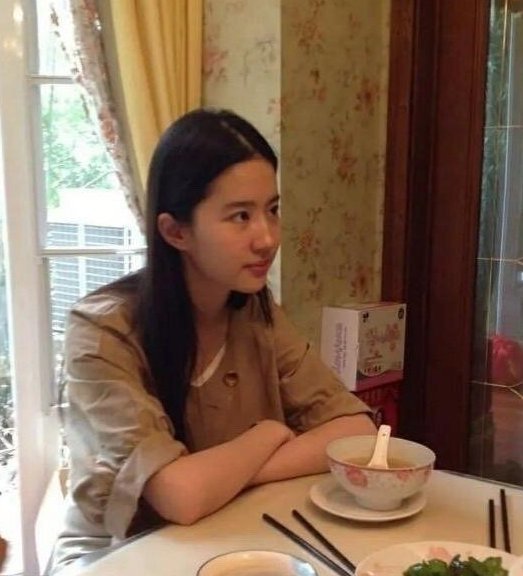 素颜比化妆好看的明星,明星的素颜真的比普通人好吗