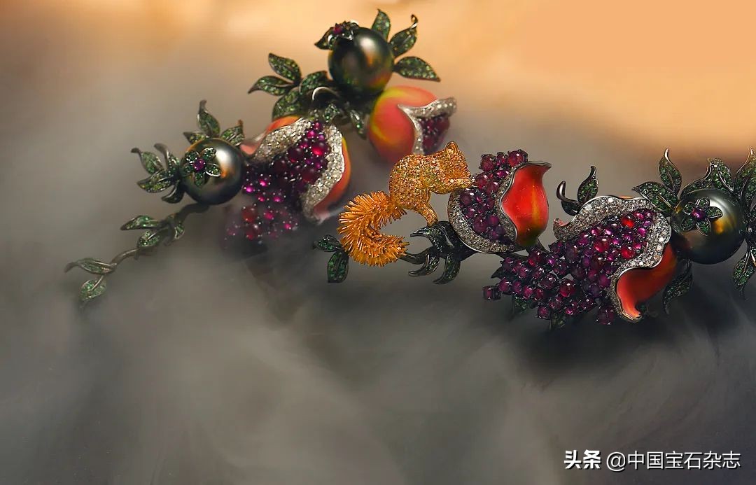 石榴石玻璃光泽和金属光泽,石榴石像玻璃珠