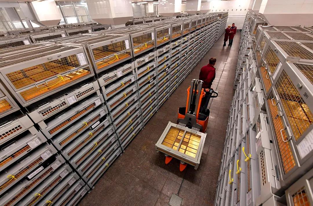 中国连续7个月减持美债,多国减持美债转购黄金原因