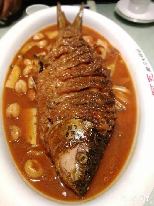 郑州市美食一条街在哪,郑州市阿五美食地址