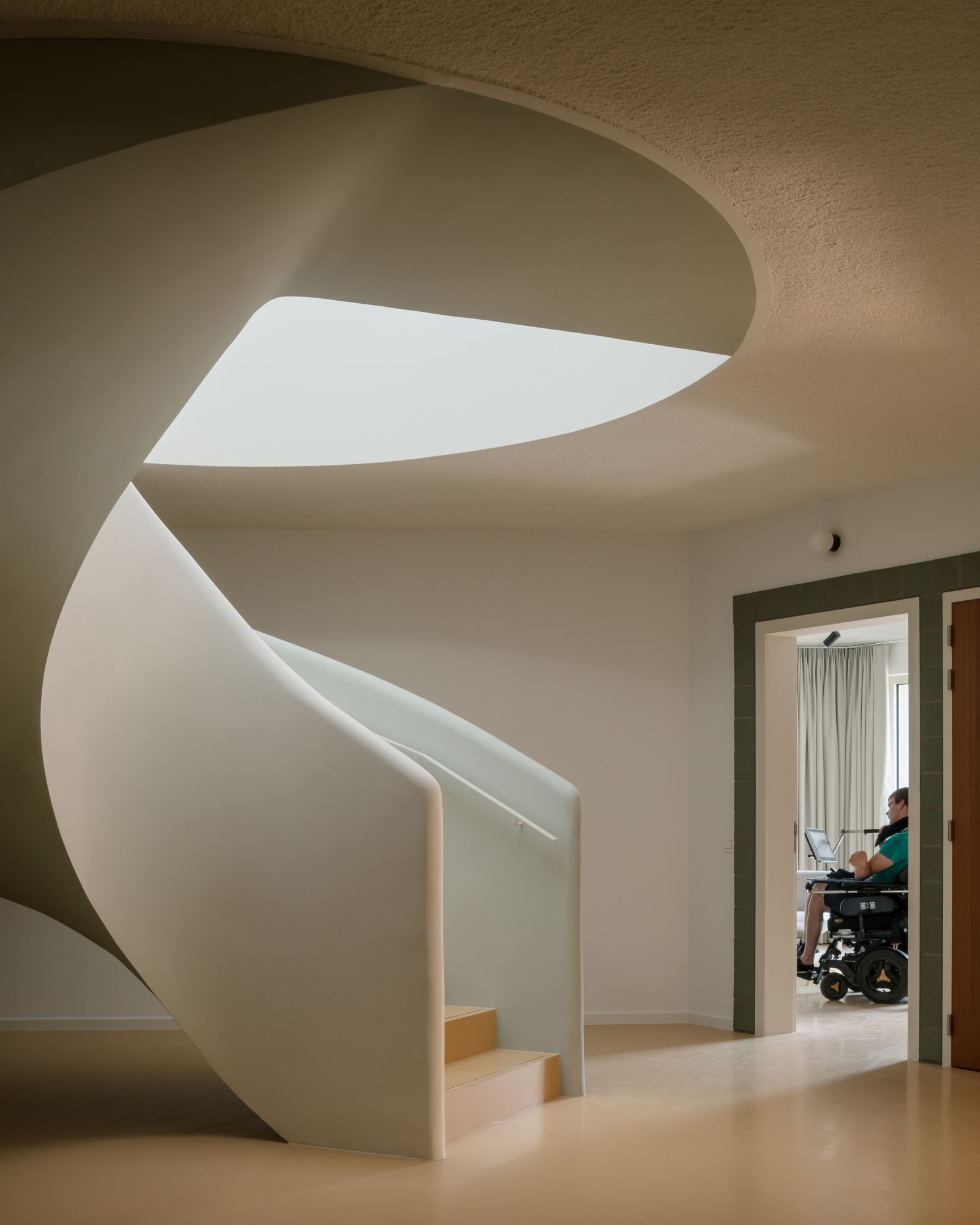 九十度弧形楼梯,弧形楼梯设计图