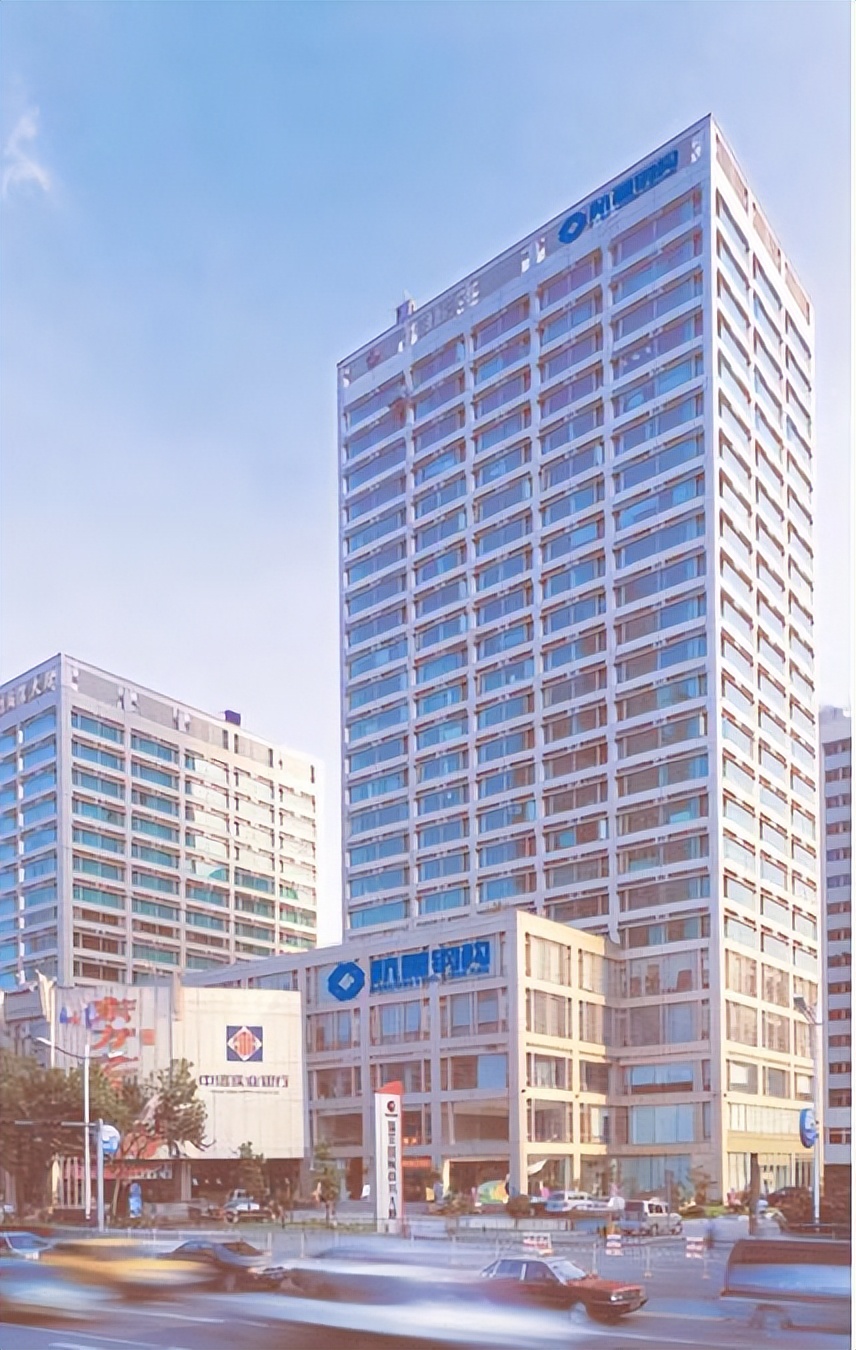 杭萧钢构老板是哪里人,信阳平桥杭萧钢构电焊工