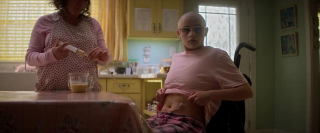 美国“天使母亲”,为卖惨牟取财富,强迫14岁女儿坐轮椅戴呼吸机