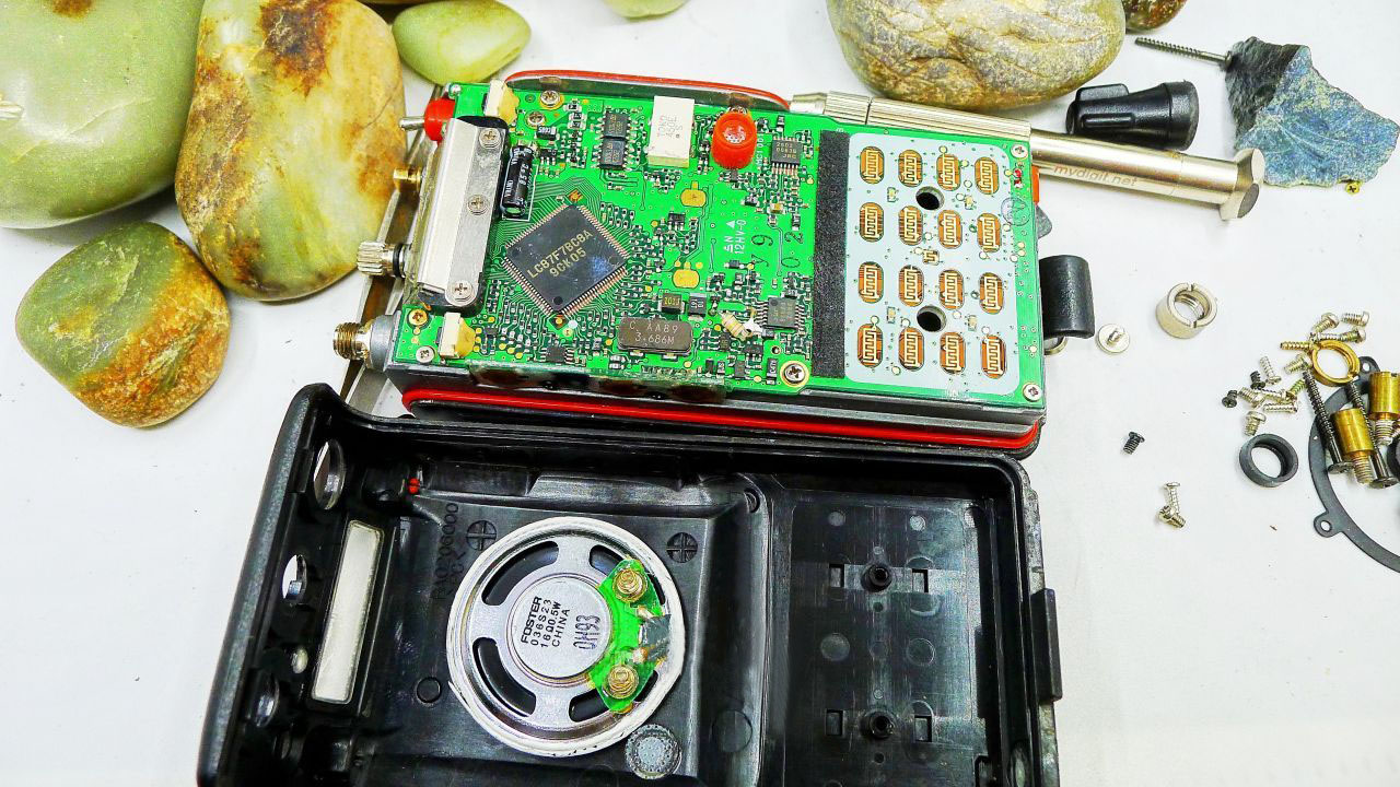 对讲机维修充电器进水怎么修,对讲机进水了怎么办