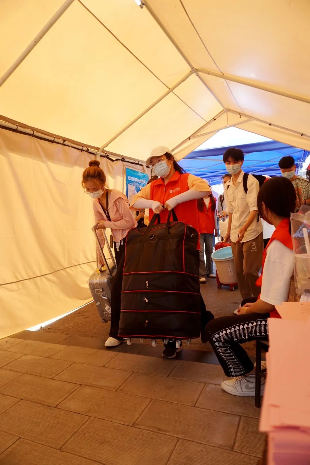 武汉商贸学院2022年新生开学时间,武汉商贸职业学院入学流程