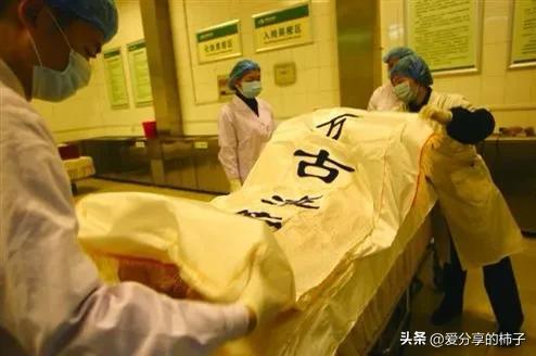 入殓师的暴利高薪是真的吗,行业内幕大揭秘入殓师