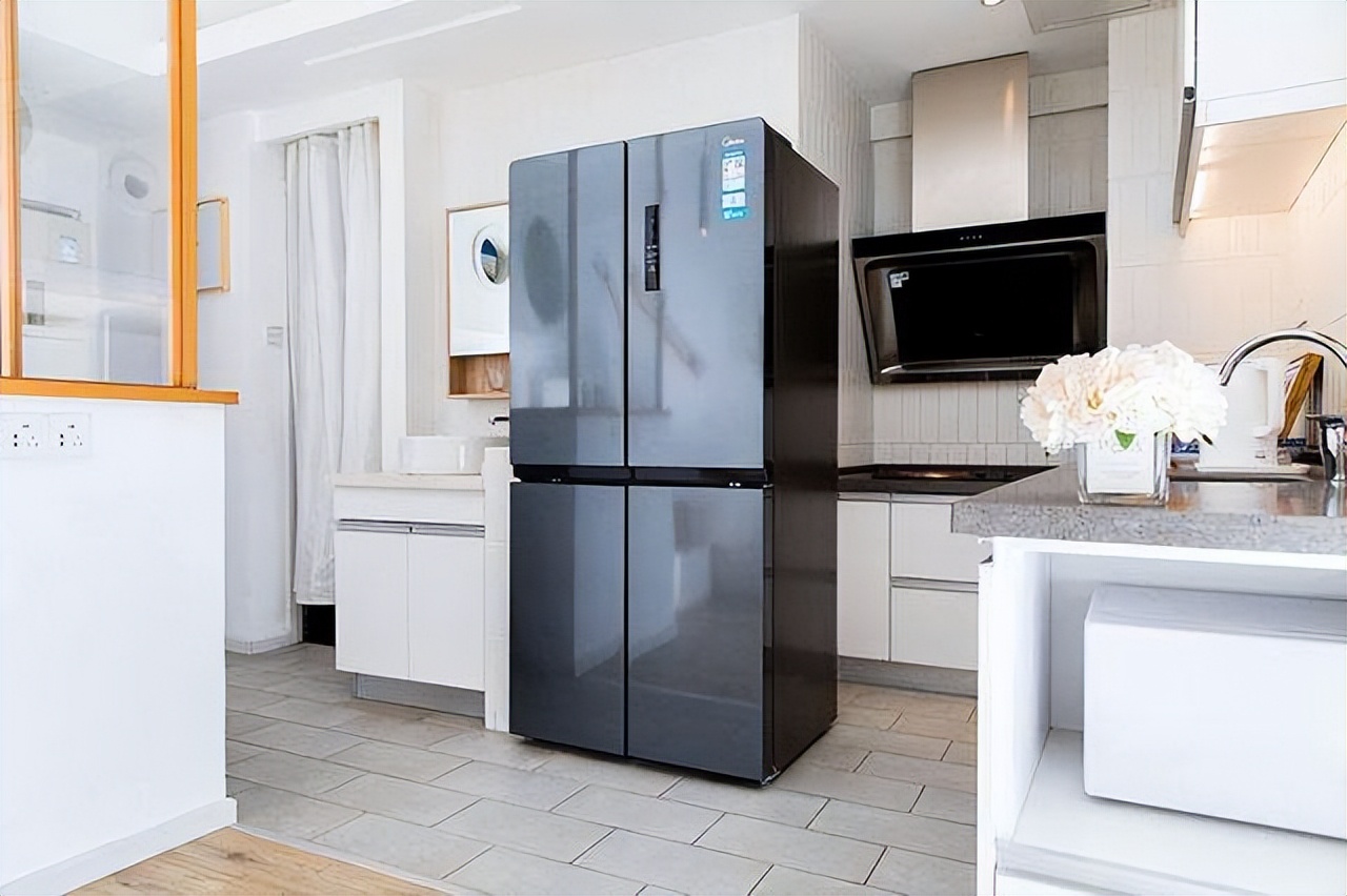 双对开门冰箱和四开门的哪个好,双对开门和十字门冰箱