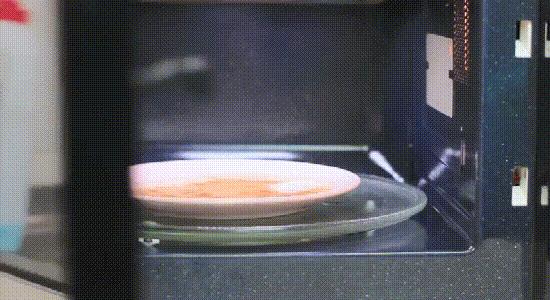 曾红极一时的微波炉，为何如今“存在感”几乎为零？该淘汰了吗？