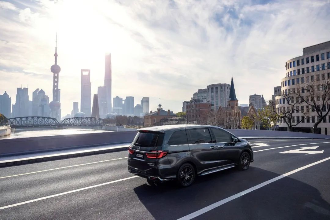 侧滑门七座suv,七座大空间1.8t13万首选什么车