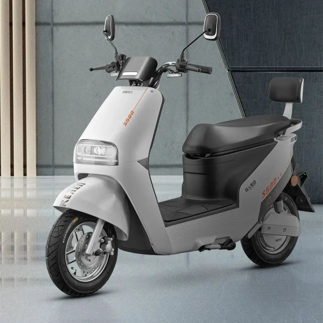 哪个牌子电动车爬坡强续航长,日常骑行50公里左右合适的电动车