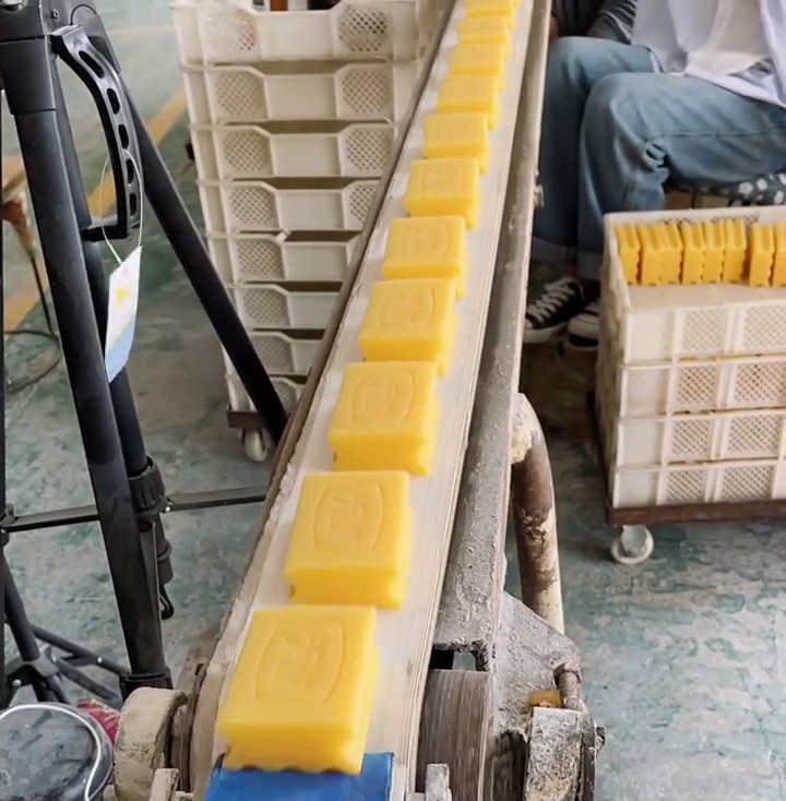 10万小作坊做什么生意比较好投资,10万开个小作坊做什么生意好创业