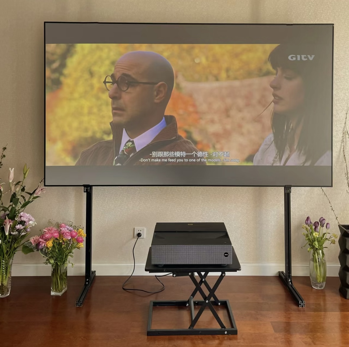 电视机和激光电视的区别,液晶电视和激光电视哪个更好