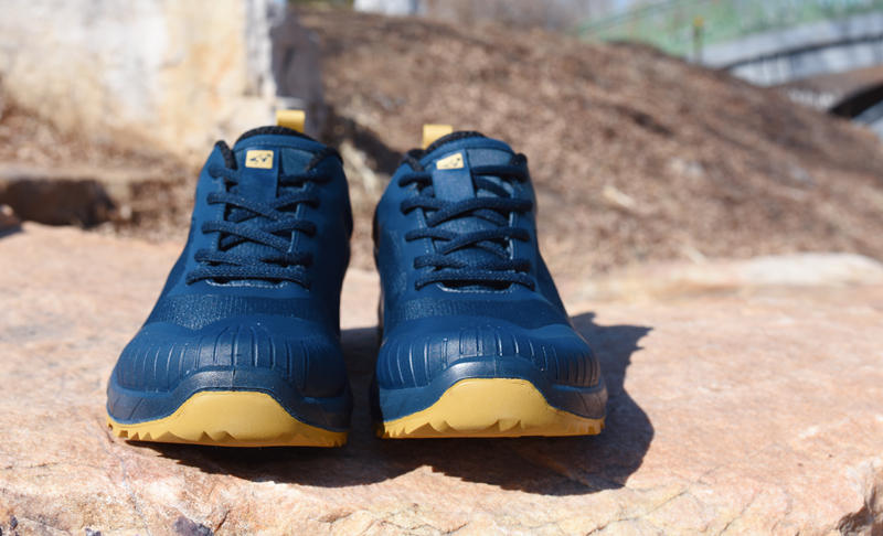 秋冬户外防水防滑软底徒步鞋,全防水全透气徒步鞋