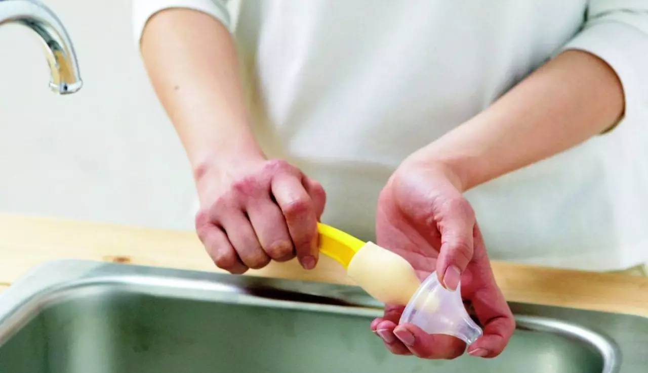 宝宝的奶粉怎么调换,宝宝换新奶粉怎么吃法