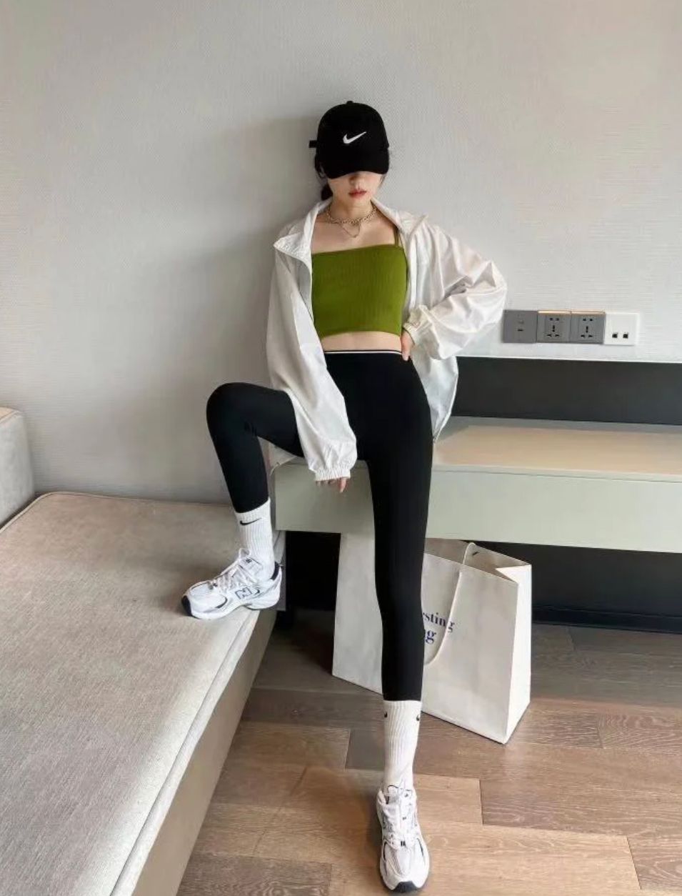 鲨鱼裤怎么穿夏天,冬天鲨鱼裤怎么穿好看又保暖