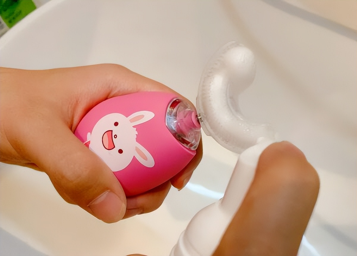 儿童电动u型牙刷的正确使用方法,u型电动儿童牙刷使用方法