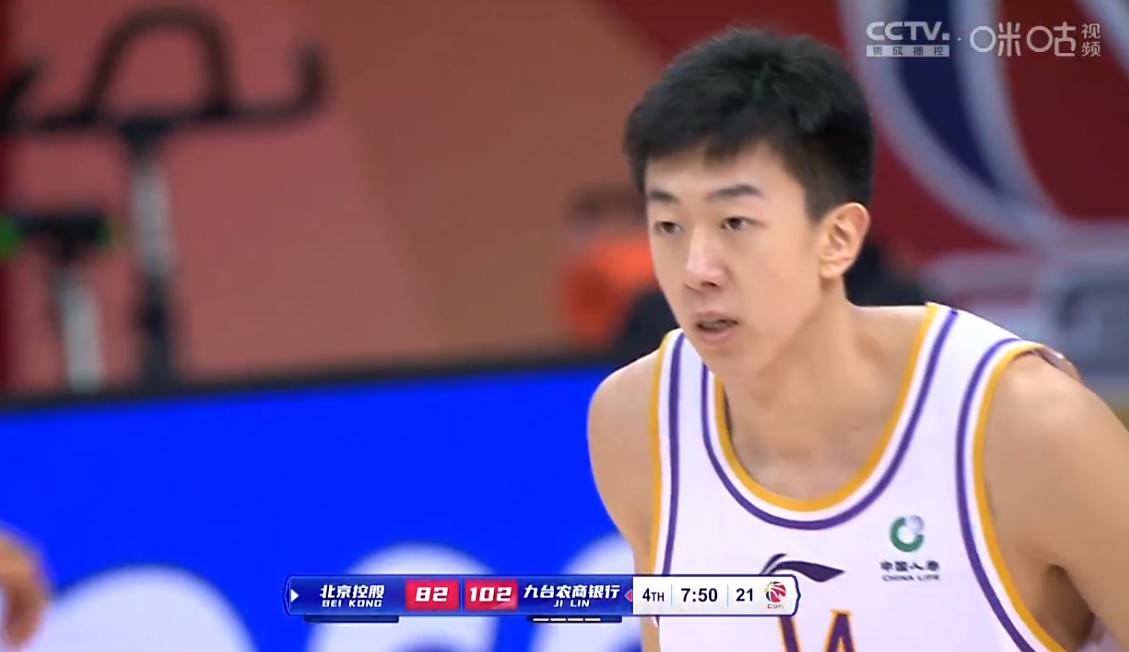 马布里失控视频完整版,马布里输球王少杰泪洒更衣室