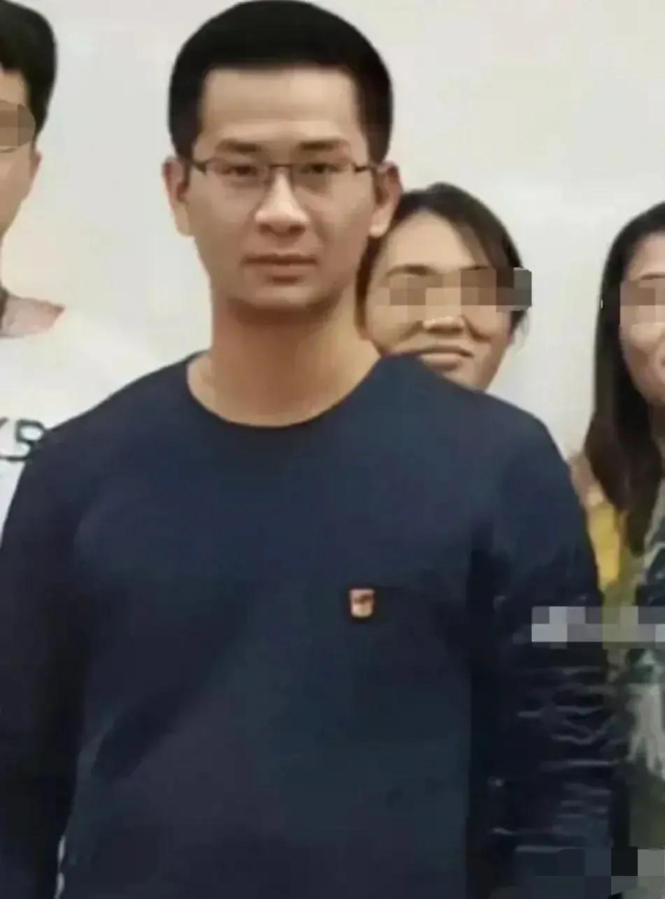 卓处长和张女士的“*裤底**”是被谁扒掉的？为何卓处长比西门庆幸运