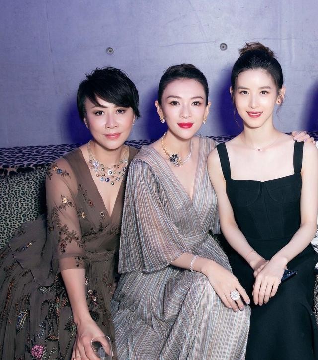 春风十里，不如你！章子仪与章泽天同框，会产生怎样的化学反应？