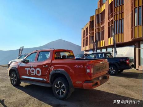 你们的球队在卡塔尔秀球技，我们的汽车在你们的国家秀品质