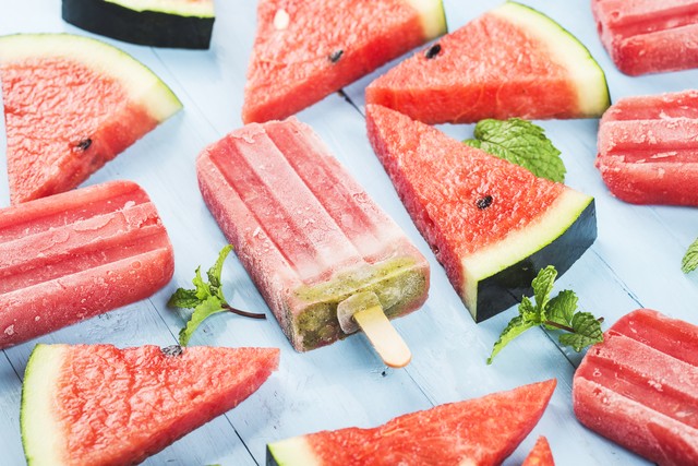 中暑解暑的手法,中暑时解暑生活小妙招视频