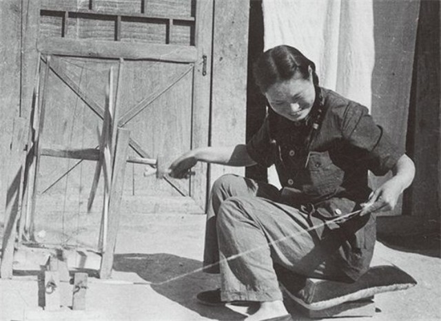 他帮中国抗战，娶中国女学生，回国时，毛主席：给三千美金作路费