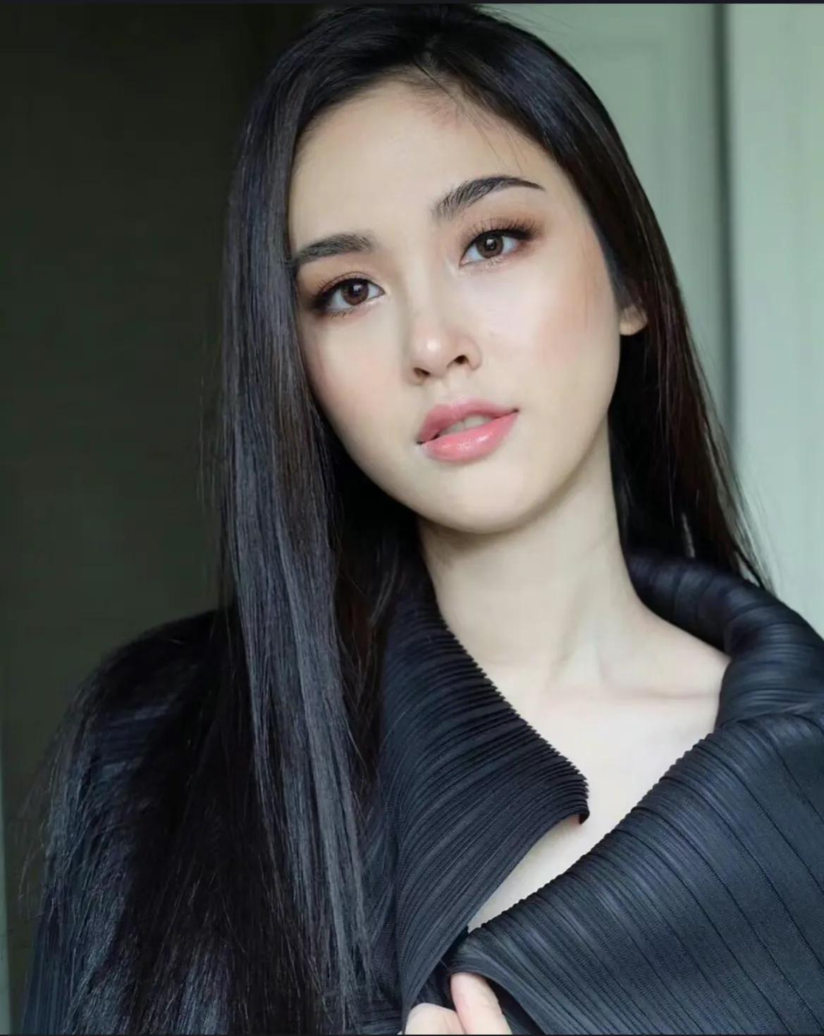 泰国最美妖后宝儿和张家辉的采访,泰国女人宝儿和张家辉