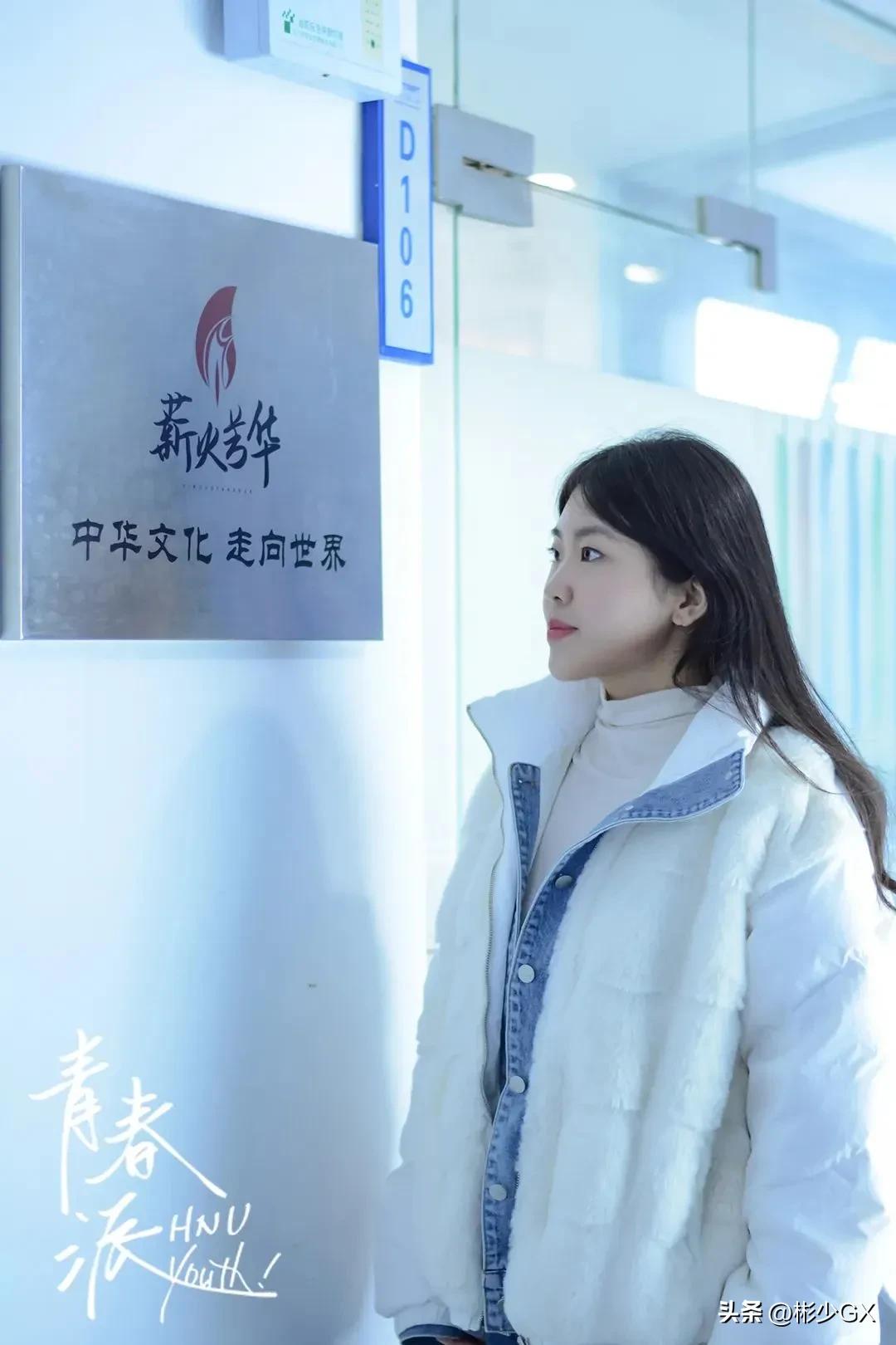 在校女大学生创业2年,在校女大学生赚17万