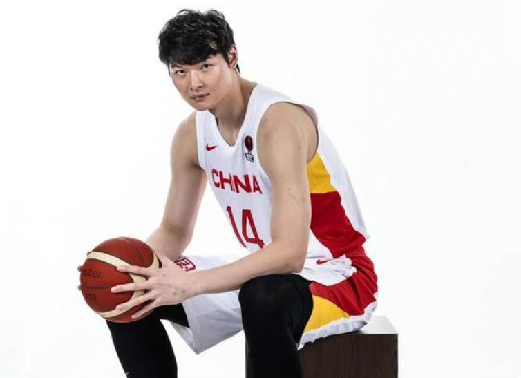 乔尔杰维奇和杜锋的差距一目了然,乔尔杰维奇真的比杜锋强吗