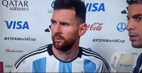 韦格霍斯特评价梅西,韦霍斯特在比赛中对梅西下黑肘