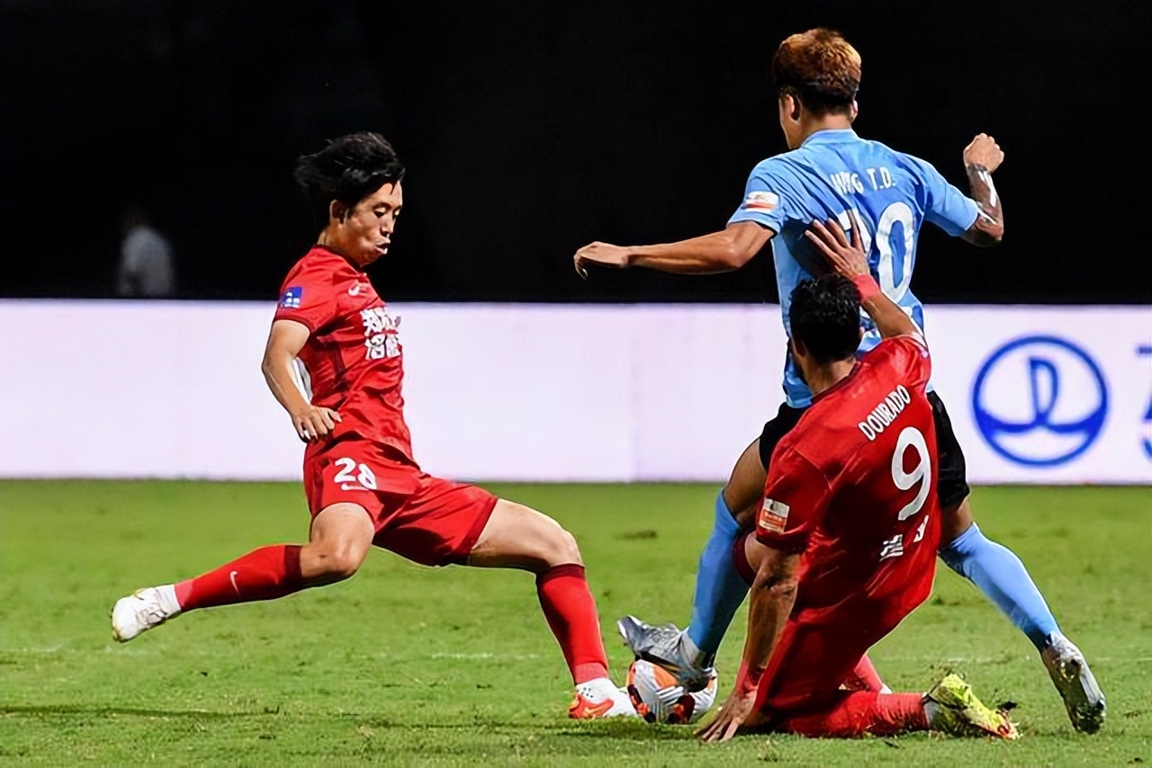 大连人连败广州谢晖能否迎来赛季,谢晖大连集锦