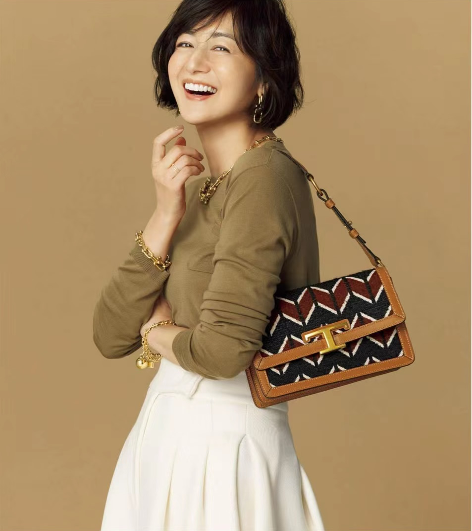 春季米色系穿搭,必须get的同色系穿搭高级永不过时